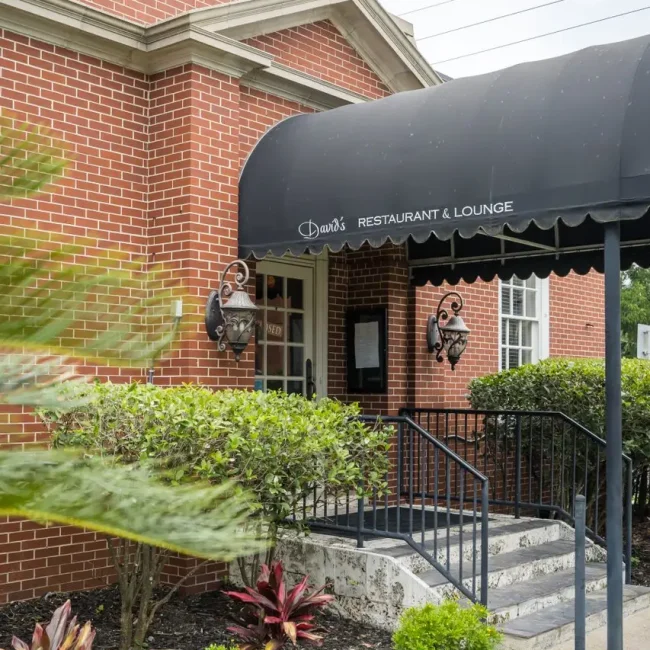David's Restaurant & Lounge